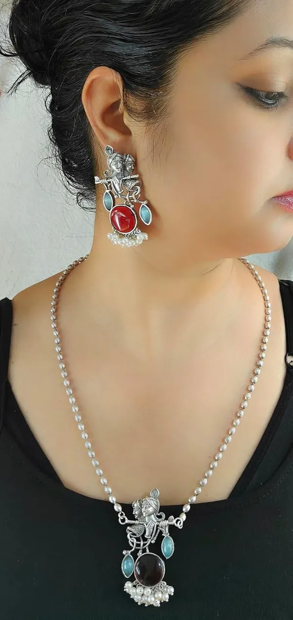 Maroon_German_Silver_Radha_Krishna_Necklace_And_Earrings_Set_For_Women
