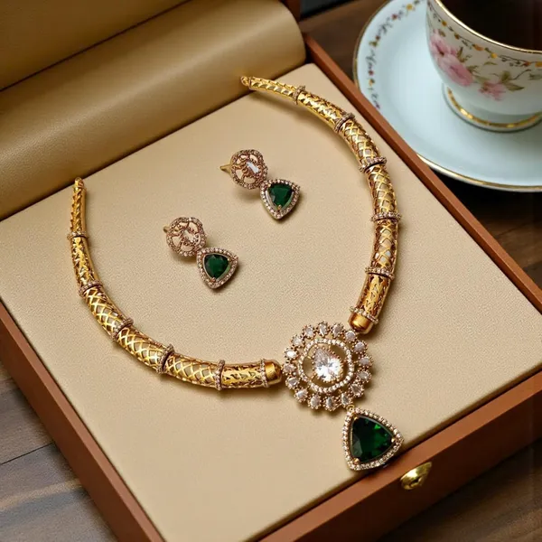 Emerald_Green_Gold_Plated_Necklace_And_Earrings_Set_For_Women