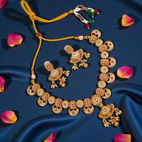 Golden_Kundan_Choker_Necklace_Set_With_Earrings_For_Women