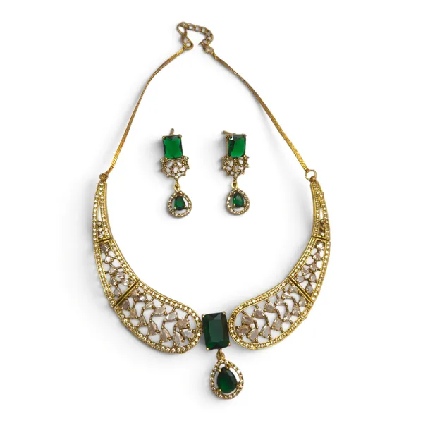 LJF_Green_Stone_Antique_Gold-Tone_Mehandi_finish_Necklace_Set_for_Women_|_Statement_Collar_Necklace_with_Matching_Drop_Earrings