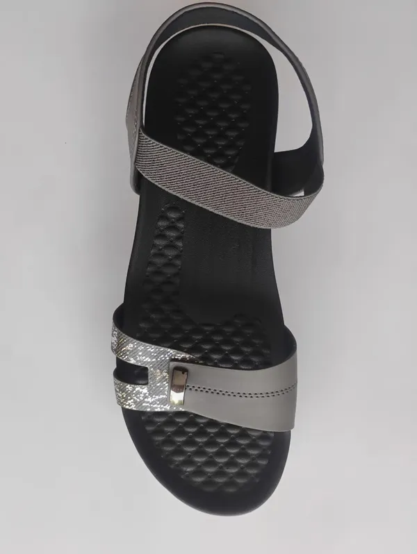Womens_Black_Grey_Strappy_Sandals_Comfortable_Stylish_Daily_Wear_Textured_Footbed