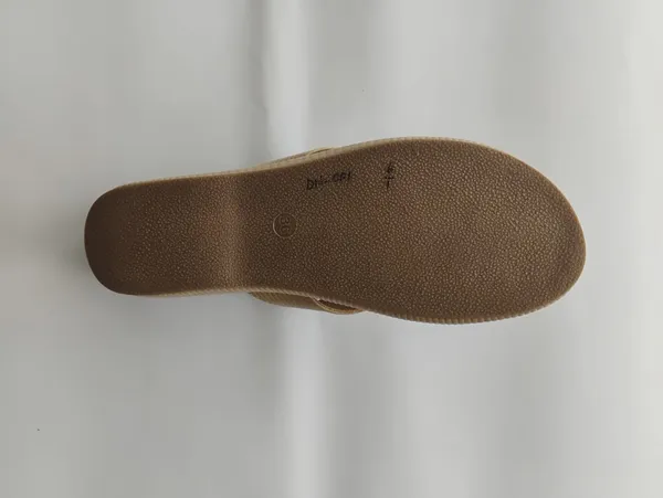 Womens_Beige_Textured_Flip_Flops_Stylish_Comfortable_Lightweight_Daily_Wear