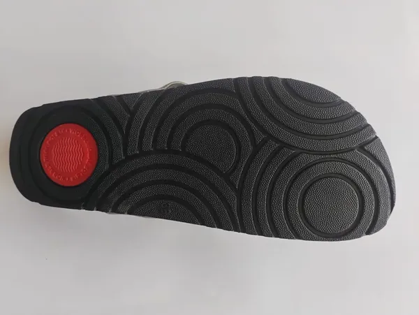 Embellished_Black_Flip_Flop_Sandals_For_Women_Comfortable_Stylish_Daily_Wear_Soft_Sole