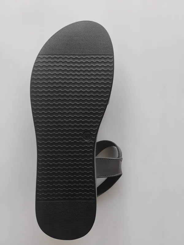 Womens_Black_Grey_Strappy_Sandals_Comfortable_Stylish_Daily_Wear_Textured_Footbed