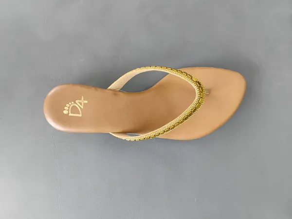 Golden_Embellished_Flip_Flop_Sandals_For_Women_Stylish_Comfortable_Casual_Wear
