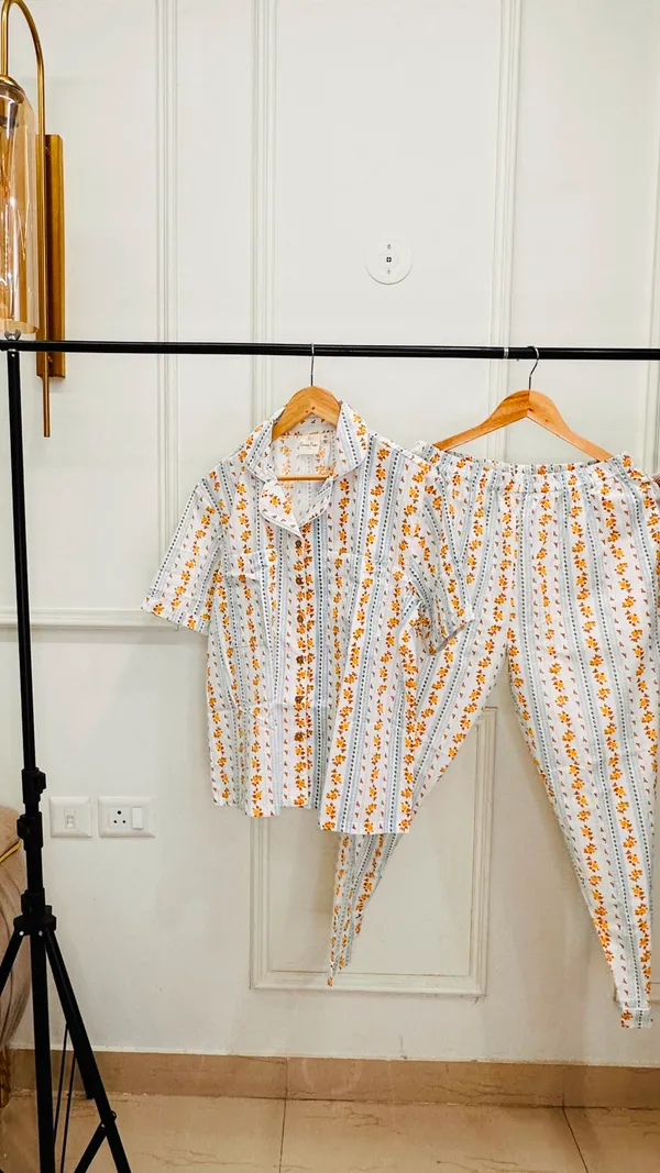 White_Cotton_Floral_Print_Braless_Pyjama_Set_For_Women