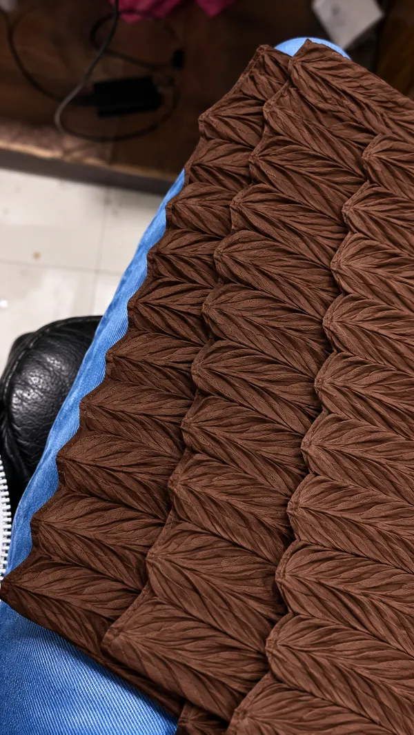 Brown_khajoori_kniting_Lycra_Sarinaa_Pleated_Trouser_For_Women