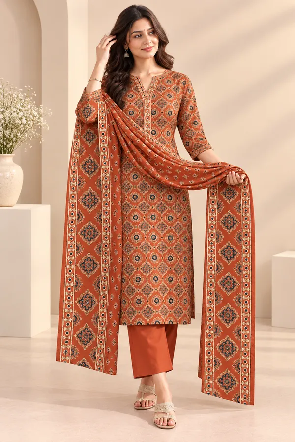 Akriti_oreng_reyon_kurti_set