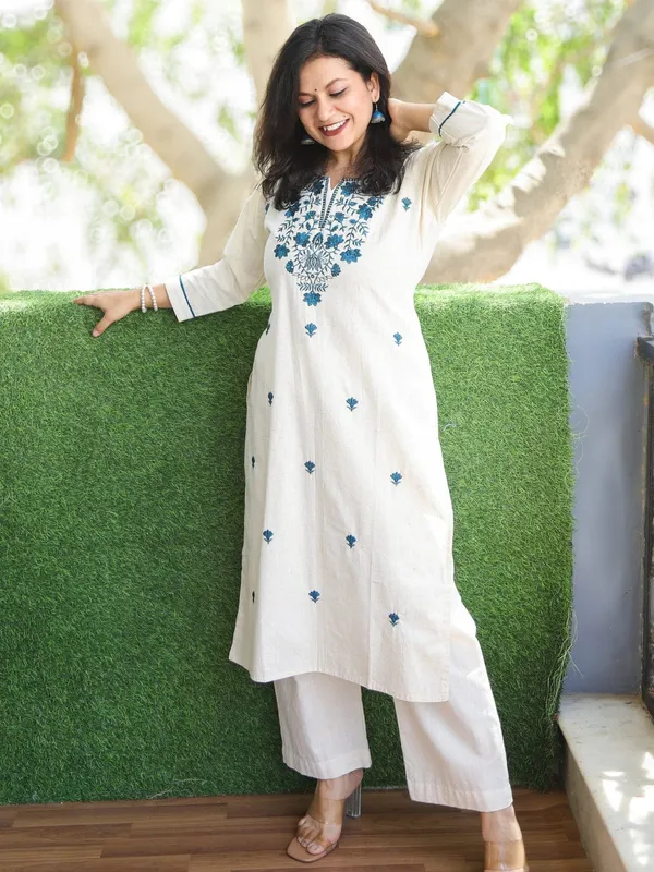 White_Cotton_Kurta_For_Women