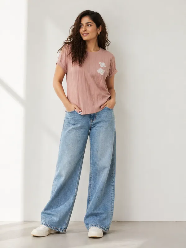 Peach_Drop_Shoulder_T-Shirt_With_Floral_Embroidery