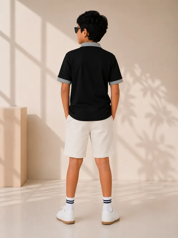 TEENZ_ZIPPER_COLLAR_TSHIRT