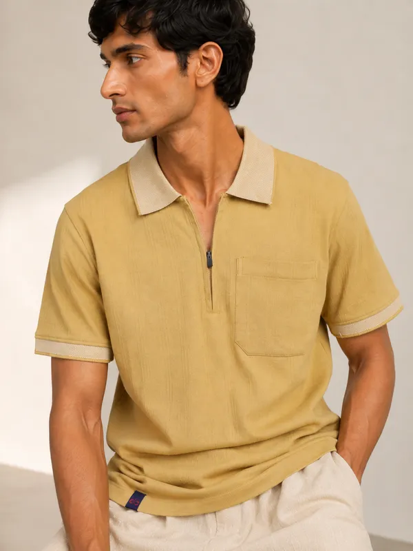 SELECTION_ZIPPER_COLLAR_TSHIRT