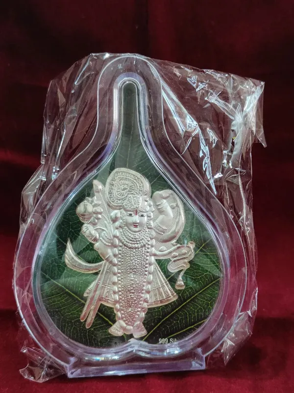 999_Silver_Plated_Shrinathji_Idol_-_Decorative_Religious_Artifact