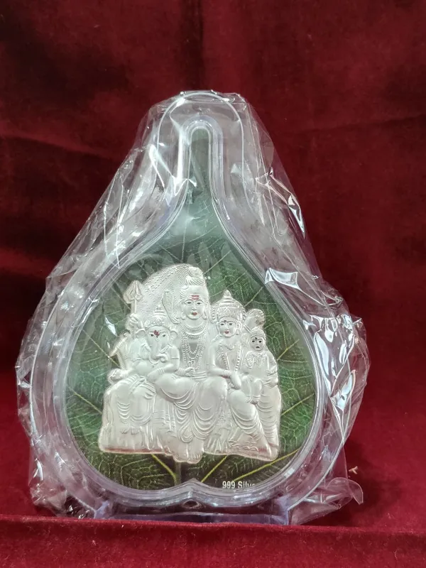 999_Silver_Plated_Shiv_Parivar_Religious_Frame_-_Teardrop_Shape_With_Green_Background