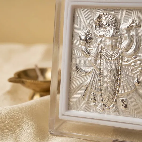 Shrinathji_Silver_Plated_Religious_Frame_With_Stand