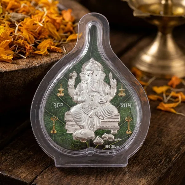 999_Silver_Lord_Ganesha_Decorative_Plaque_-_Peepal_Leaf_Shape_With_Green_Base