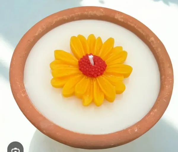 Terracotta_Floral_Design_Decorative_Candle