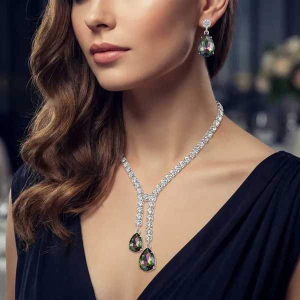 Green_Metal_Necklace_Set_For_Women