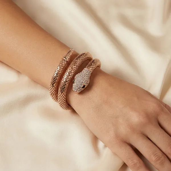 Gold_Metal_Bracelet_For_Women