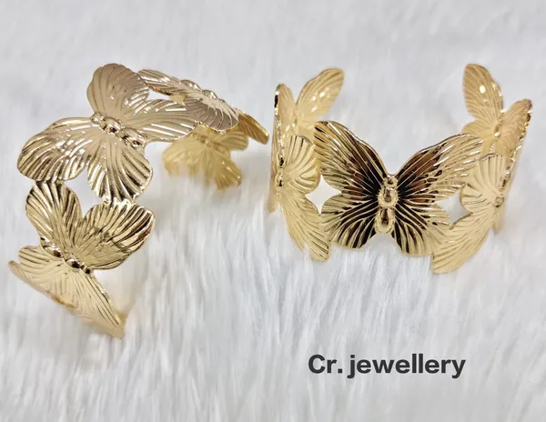 Gold_Stainless_Steel_Bracelet_Set_For_Women