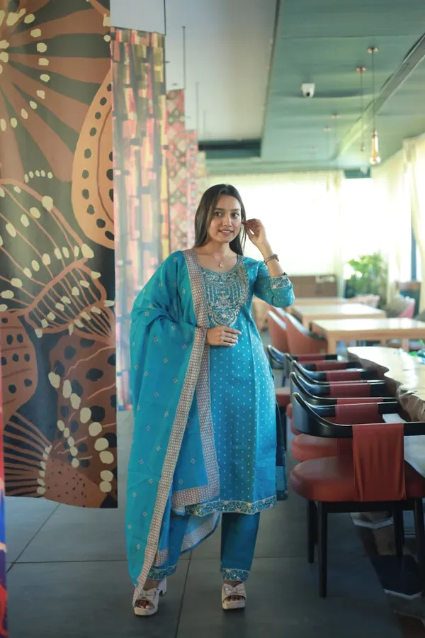 Elegant_Blue_Embroidered_Anarkali_Suit_Set_with_Dupatta