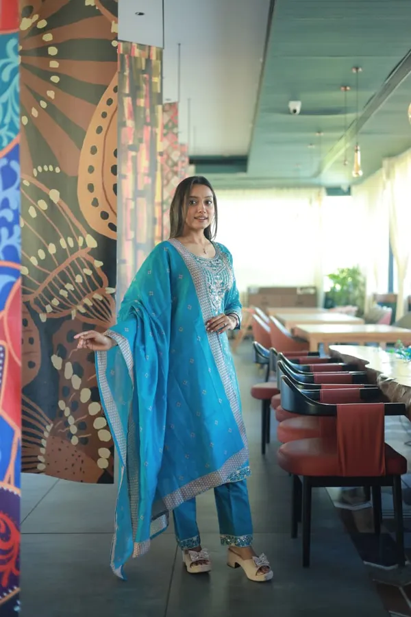 Elegant_Blue_Embroidered_Anarkali_Suit_Set_with_Dupatta