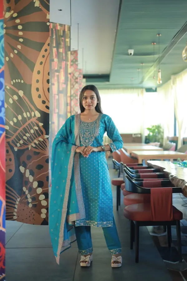 Elegant_Blue_Embroidered_Anarkali_Suit_Set_with_Dupatta