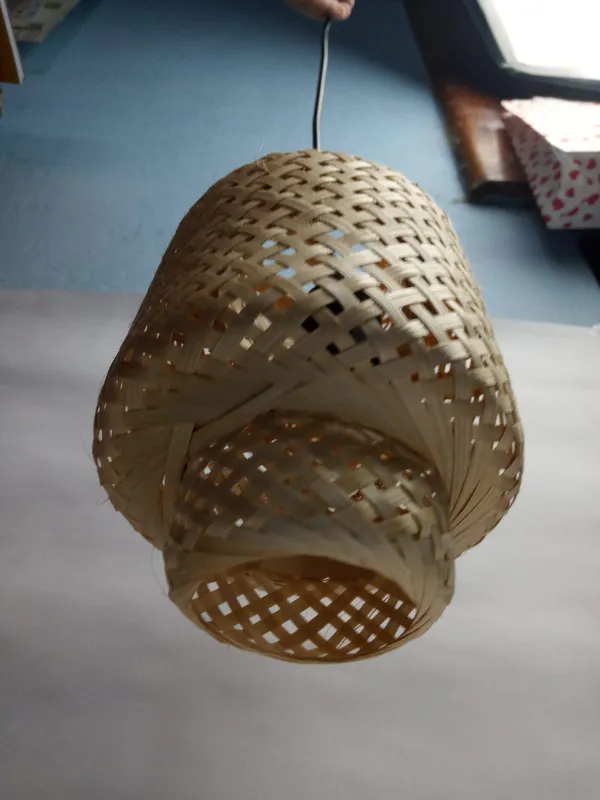 Handwoven_Bamboo_Pendant_Lamp_with_Lattice_Design