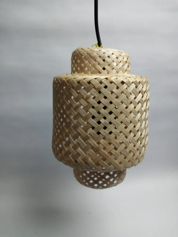Handwoven_Bamboo_Pendant_Lamp_with_Lattice_Design