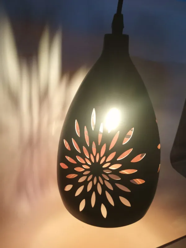 Black_Metal_Floral_Cutout_Teardrop_Pendant_Lamp