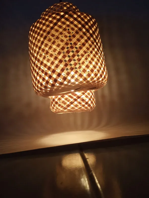Handwoven_Bamboo_Pendant_Lamp_with_Lattice_Design