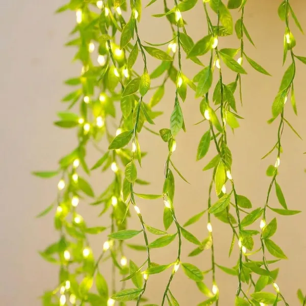 Green_Leaf_Artificial_Vine_Curtain_Light_with_180_Warm_LED