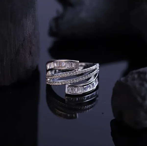 White_Ring_Alloy_For_Women
