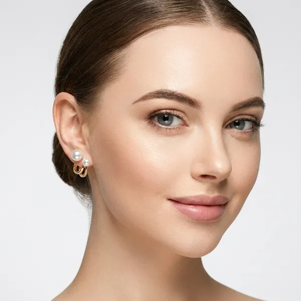Offwhite_And_Gold_Ear_Cuff_Alloy_For_Women