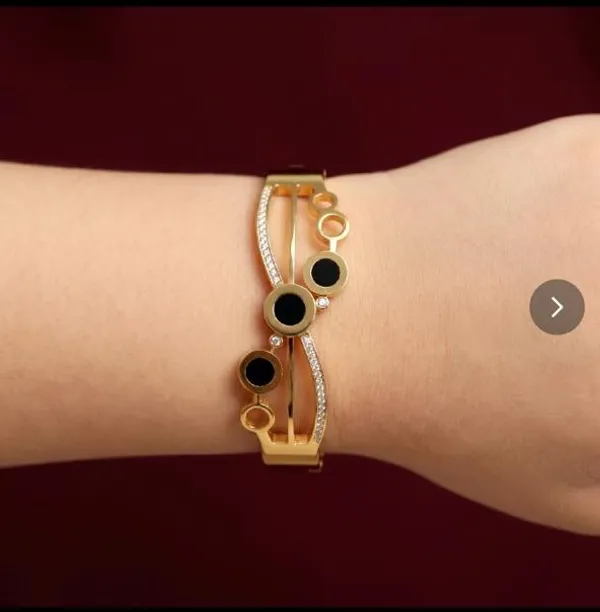 Gold_Bracelet_Alloy_For_Women