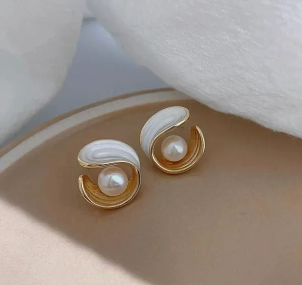 Gold_And_Offwhite_Earrings_Alloy_For_Women