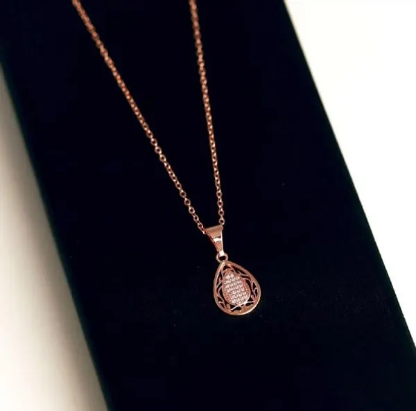 Rose_Gold_Necklace_For_Women