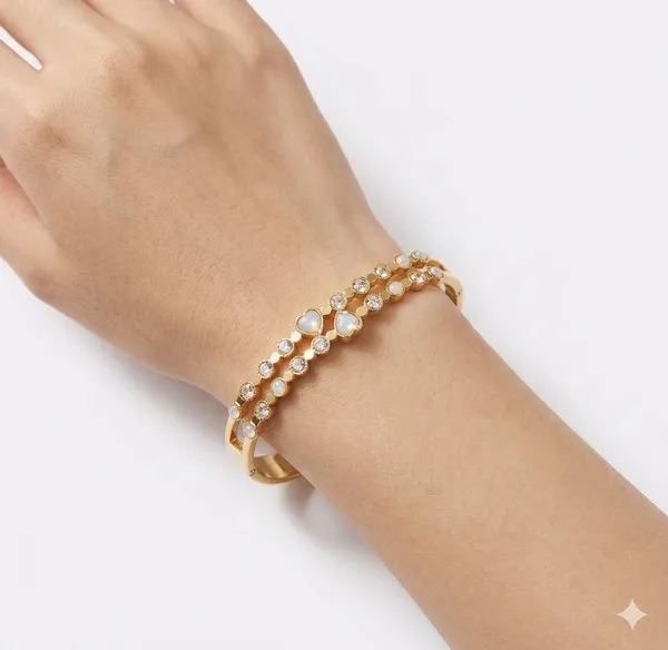 Heart_Bracelet_in_Radiant_22K_Gold_Plating