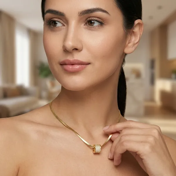 Gold_Roll_Pendent_Necklace__For_Women