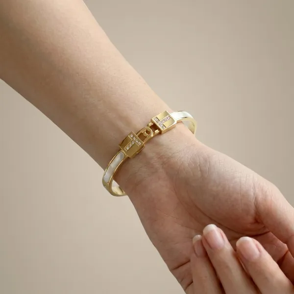 Gold_Bracelet_Alloy_For_Women