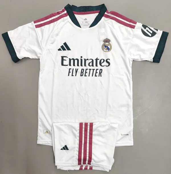 Black_White_Football_Jersey_Shorts_Set_for_Men