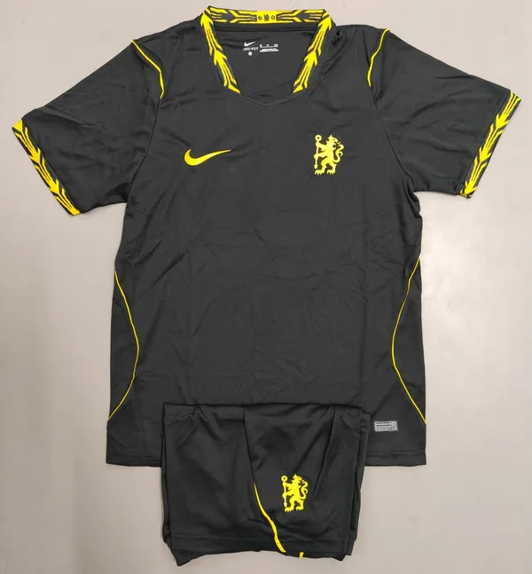 Black_White_Football_Jersey_Shorts_Set_for_Men