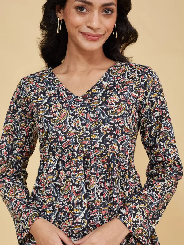 Multicolor_Cotton_Fancy_Tunic_Kurti_For_Women
