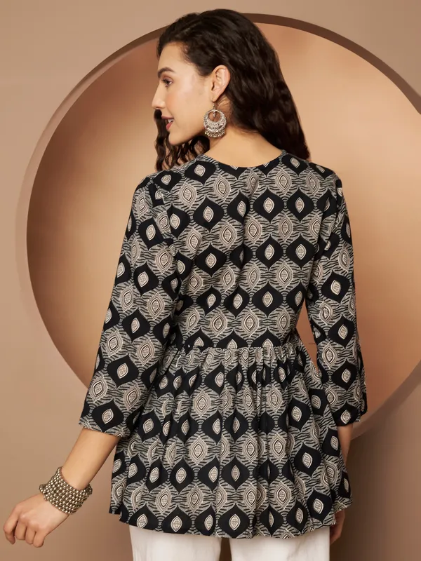 Multicolor_Cotton_Fancy_Tunic_Kurti__For_Women
