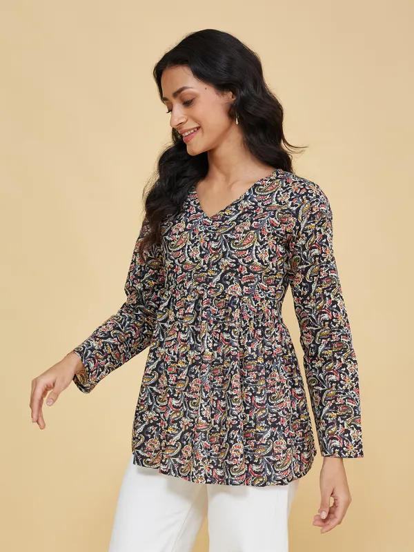 Multicolor_Cotton_Fancy_Tunic_Kurti_For_Women