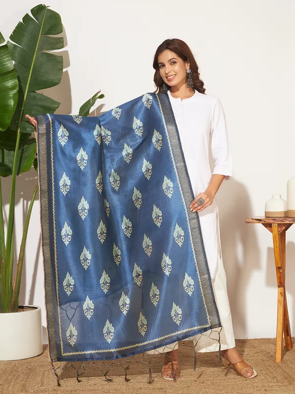 Blue_And_Gold_Silk_Fancy_Dupatta_For_Women