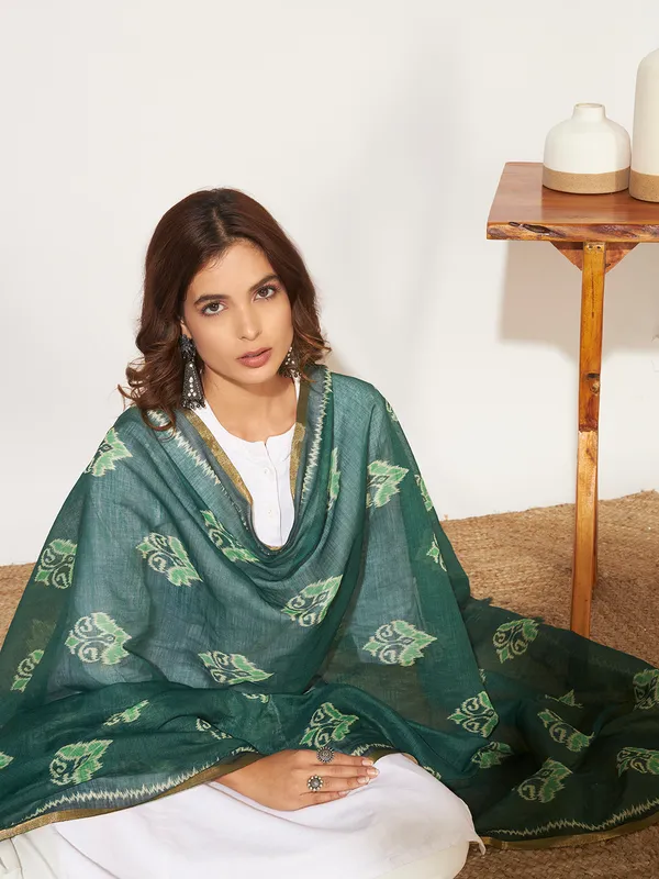 Green_And_Gold_Poly_Linen_Fancy_Dupatta_For_Women