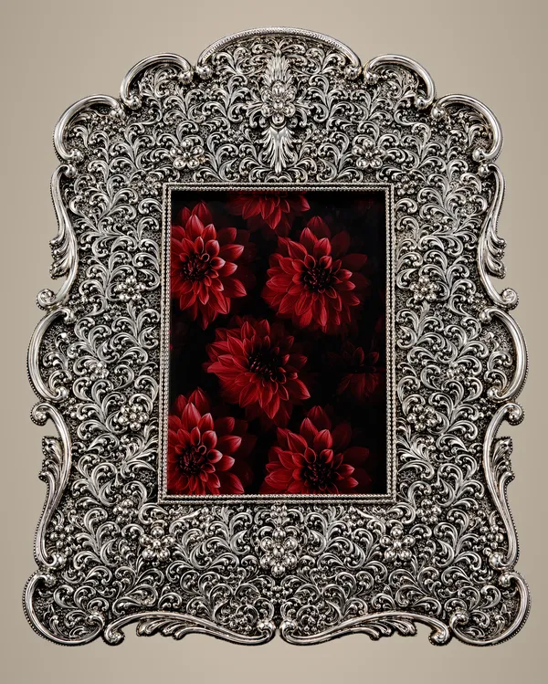 Majestic_Heritage_Photo_Frame_–_Silver_Finish