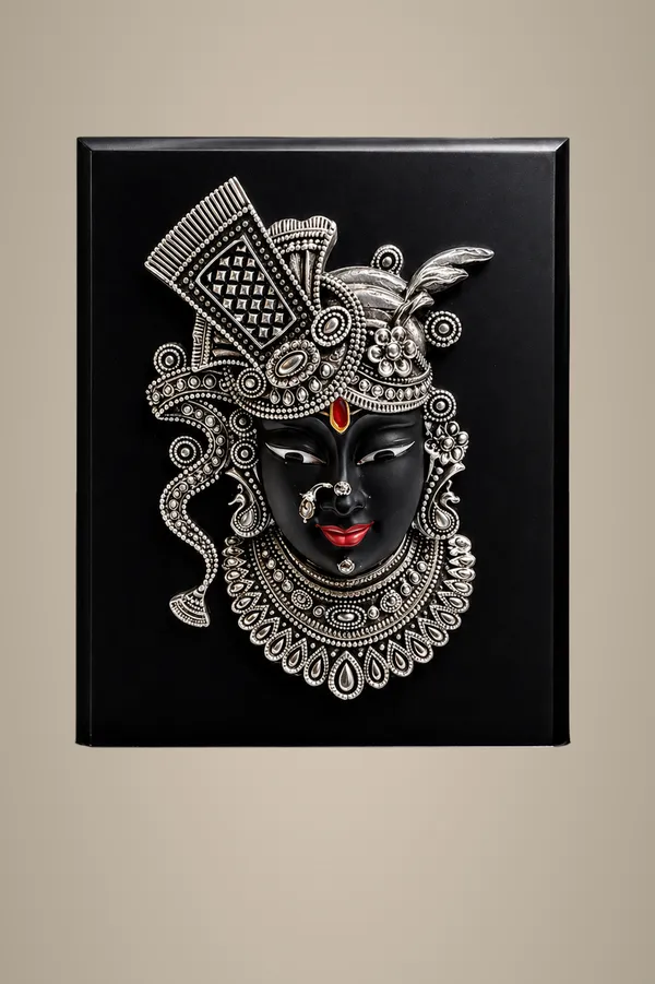 Divine_Shrinath_Face_–_Silver_Finish