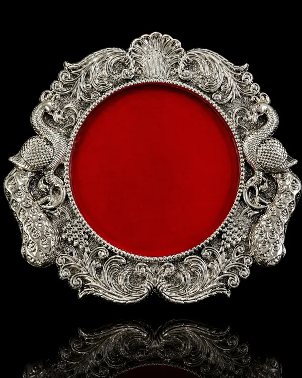 Royal_Peacock_Round_Frame_–_Silver_Finish